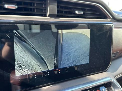 Used 2024 GMC Sierra 3500 Denali Ultimate image 28