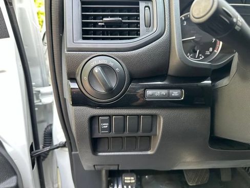 Used 2024 Nissan Titan SV w/ Accessory Utility Package AWD/4WD image 21