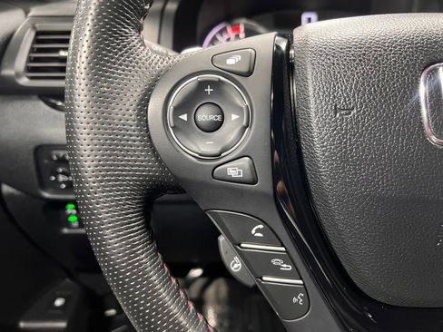 Used 2023 Honda Ridgeline Black Edition image 9