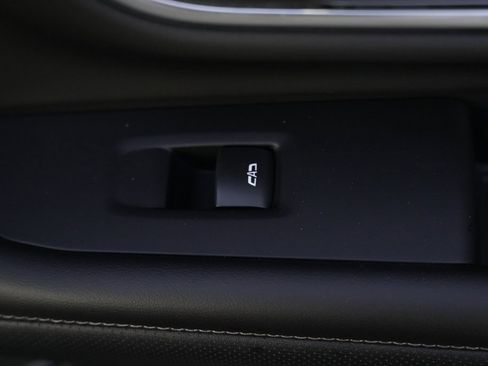 Used 2021 GMC Yukon XL SLT w/ SLT Luxury Plus Package image 38