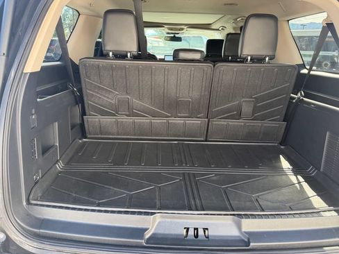 Used 2024 Ford Expedition Max XLT AWD/4WD image 18
