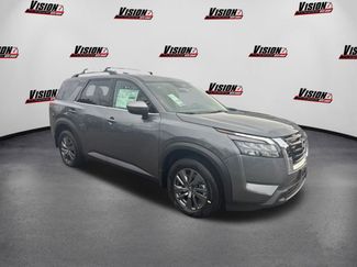 New 2025 Nissan Pathfinder SV w/ SV Premium Package video 3