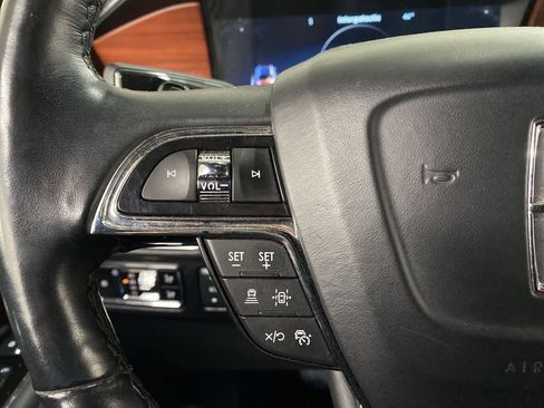 Used 2024 Lincoln Navigator L Premiere image 20