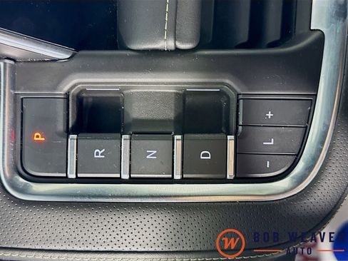 Used 2021 GMC Yukon SLT w/ SLT Premium Package AWD/4WD image 17