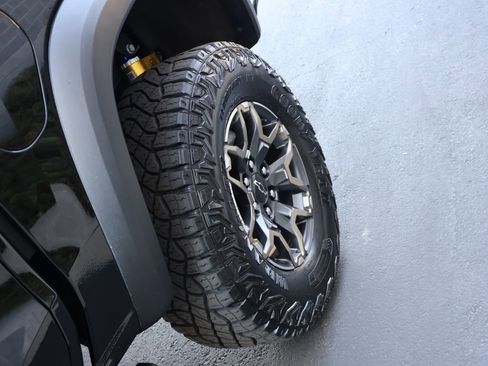 Used 2024 Chevrolet Colorado ZR2 w/ ZR2 Convenience Package III image 41