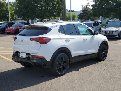 Used 2024 Buick Encore GX Sport Touring AWD/4WD image 3