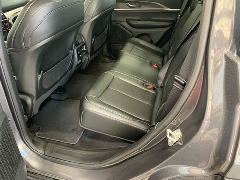 New 2025 Jeep Grand Cherokee Limited w/ Luxury Tech Group II image 10