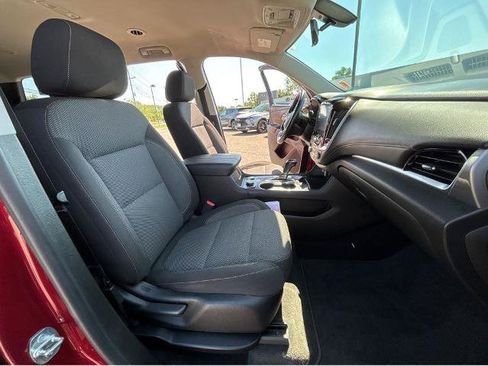 Used 2020 Chevrolet Traverse LT AWD/4WD image 6