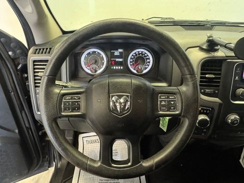 Used 2017 RAM 1500 Express AWD/4WD image 13