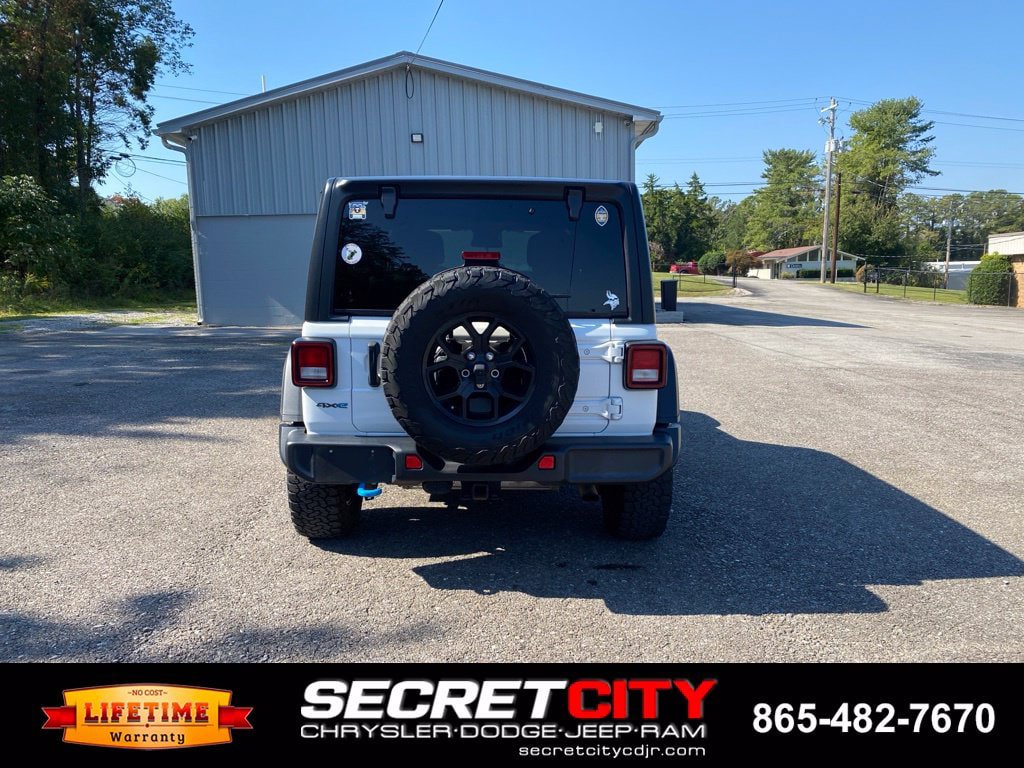 Used 2024 Jeep Wrangler Unlimited AWD/4WD image 6