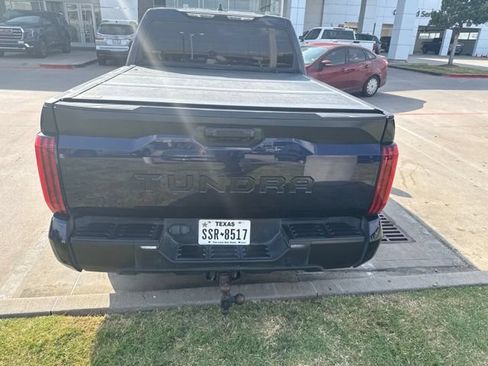 Used 2022 Toyota Tundra SR5 w/ SR5 Convenience Package AWD/4WD image 5
