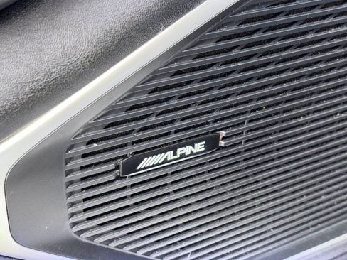 Used 2024 Jeep Wagoneer L Series II RWD image 29