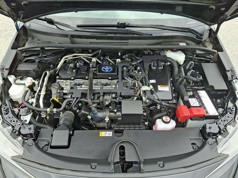 Used 2022 Toyota Corolla LE FWD image 29