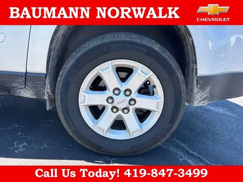 Used 2016 GMC Acadia SLE AWD/4WD image 12