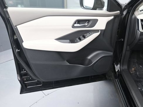 Certified 2025 Nissan Rogue SL AWD/4WD image 22