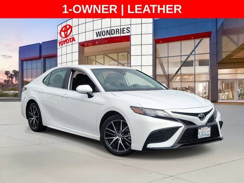 Used 2024 Toyota Camry SE FWD image 1