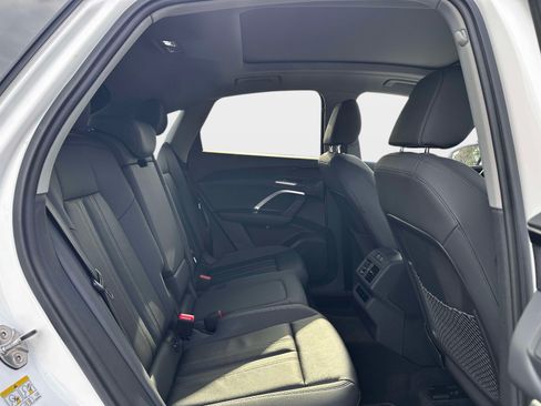 Certified 2025 Audi Q5 Premium w/ Convenience Package AWD/4WD image 9