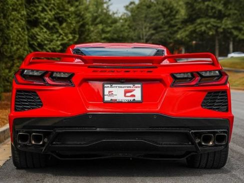 Used 2021 Chevrolet Corvette Stingray Coupe w/ Z51 Performance Package RWD image 22