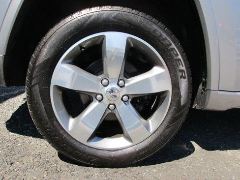 Used 2015 Jeep Grand Cherokee Overland AWD/4WD image 14