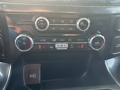 Used 2023 Ford F150 4x4 SuperCrew image 30