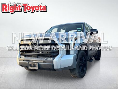 Used 2022 Toyota Tundra SR5 RWD image 1