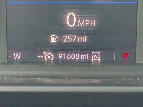 Used 2020 Chevrolet Silverado 1500 LT image 29