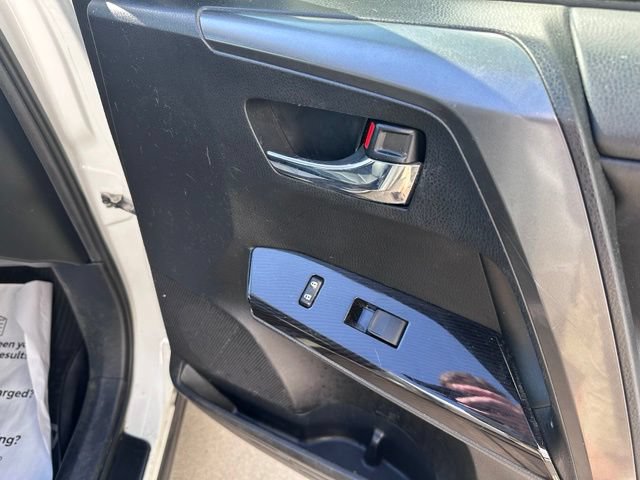 Used 2017 Toyota RAV4 SE w/ Power Special Value Package AWD/4WD image 9