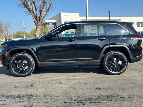 New 2026 Jeep Grand Cherokee Limited w/ Limited Altitude Package image 7