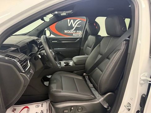 New 2026 GMC Acadia Elevation w/ Black Edition FWD image 12