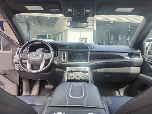 Used 2023 GMC Yukon Denali AWD/4WD image 27