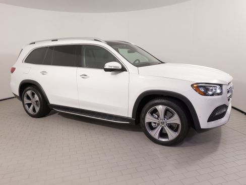 Used 2022 Mercedes-Benz GLS 450 4MATIC image 9