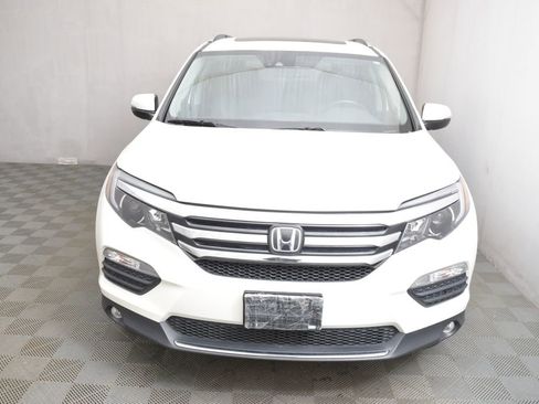Used 2018 Honda Pilot Elite image 2