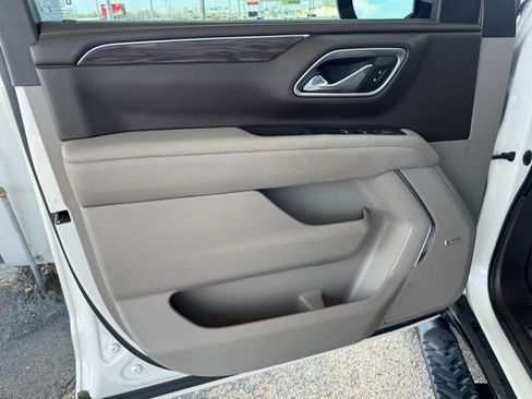 Used 2021 Chevrolet Tahoe Z71 w/ Z71 Signature Package image 19