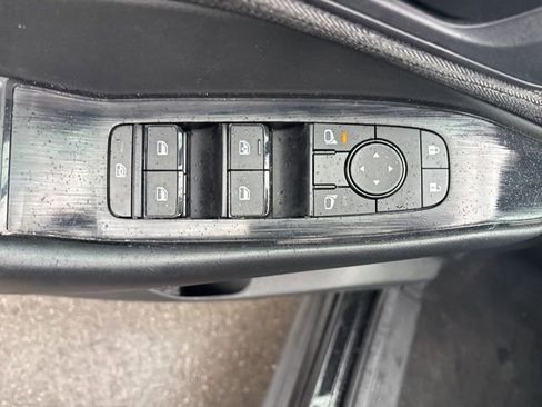 Used 2023 Nissan Rogue S image 21