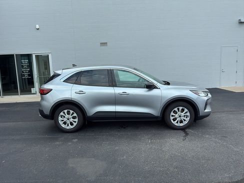 Used 2024 Ford Escape Active FWD image 7
