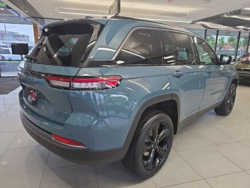 New 2026 Jeep Grand Cherokee Limited w/ Limited Altitude Package RWD image 3