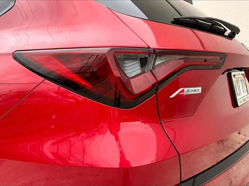 Used 2022 Acura MDX A-Spec image 32