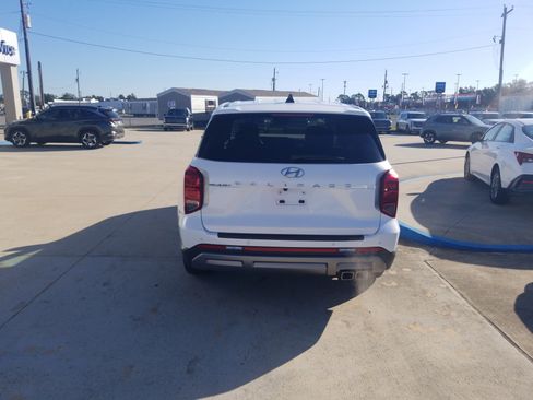 Used 2023 Hyundai Palisade SE w/ Cargo Package image 6