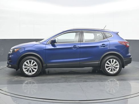 Used 2022 Nissan Rogue Sport SV w/ Technology Package AWD/4WD image 3