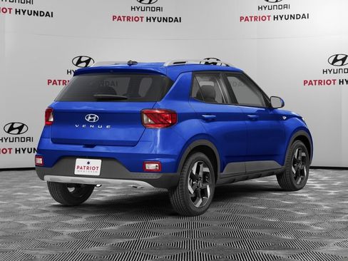 New 2026 Hyundai Venue SEL FWD image 2