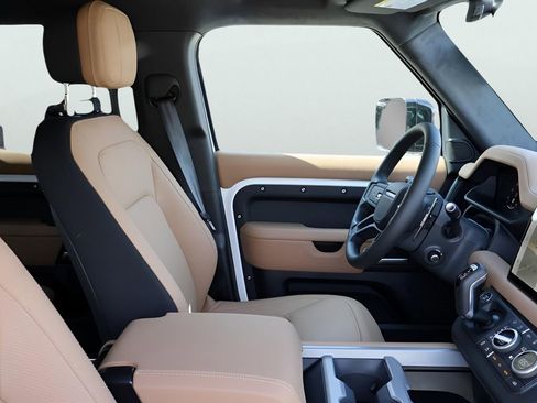 New 2025 Land Rover Defender 130 V8 AWD/4WD image 8