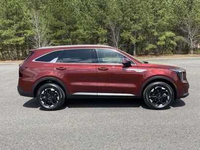 New 2025 Kia Sorento S