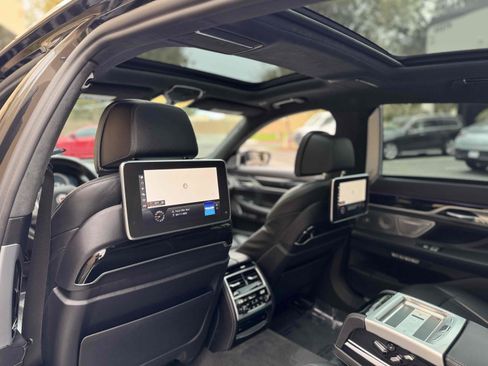 Used 2018 BMW ALPINA B7 xDrive image 32