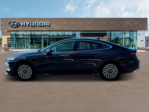 New 2024 Hyundai Sonata Limited FWD image 3
