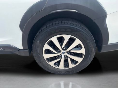 Used 2024 Subaru Outback Premium AWD/4WD image 33