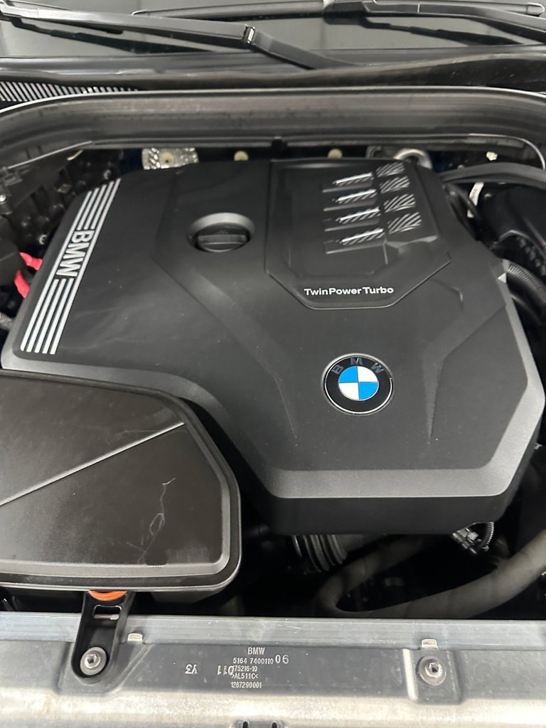 Used 2023 BMW X4 xDrive30i AWD/4WD image 7
