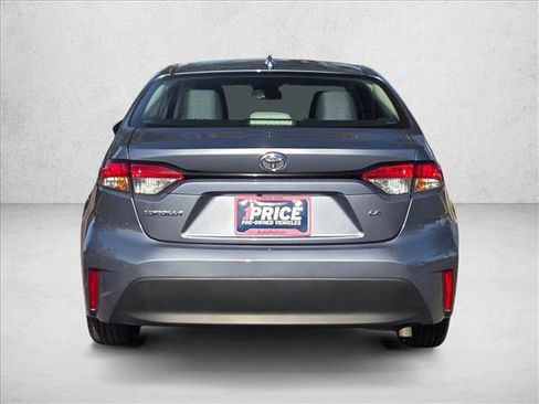 Used 2023 Toyota Corolla LE image 7