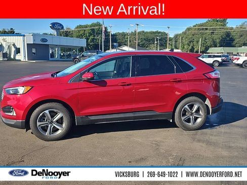 Used 2024 Ford Edge SEL w/ Convenience Package AWD/4WD image 9