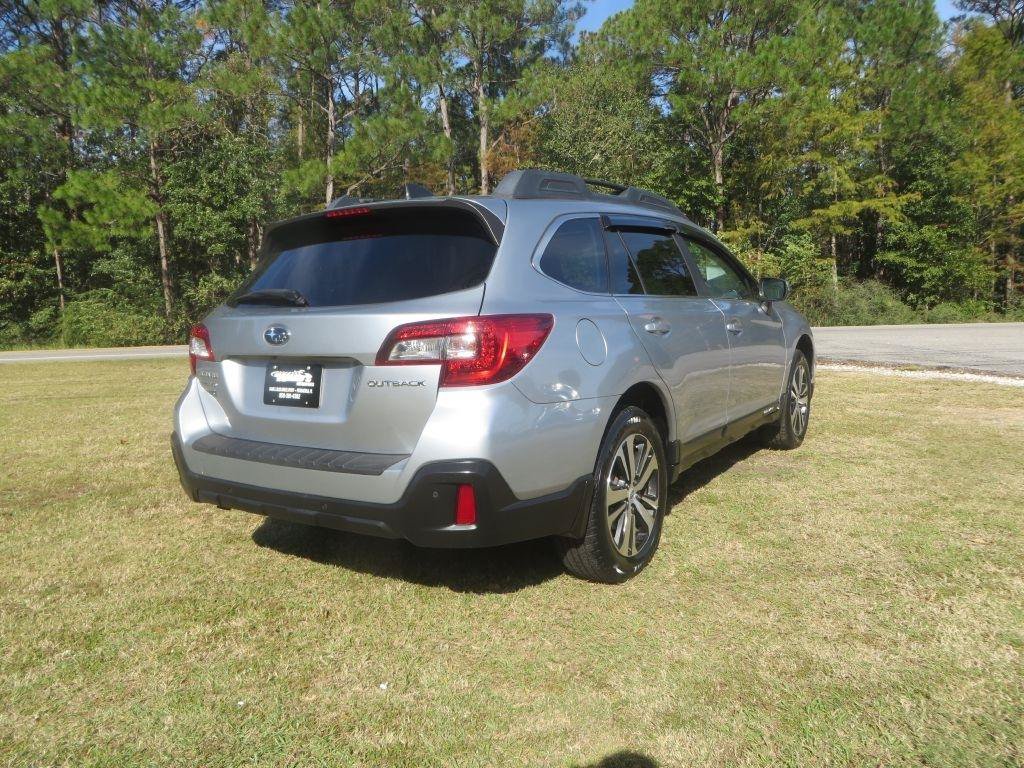 Used 2019 Subaru Outback 2.5i Limited AWD/4WD image 7