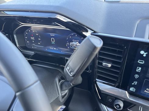 New 2026 Chevrolet Silverado 2500 LT image 22